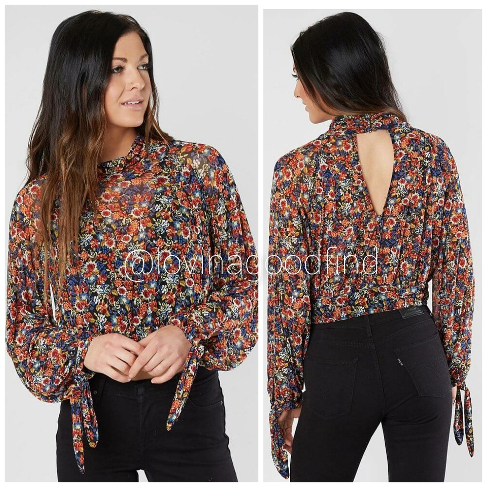 FREE PEOPLE All Dolled Up Split Tie Cuff Floral Crop Top Black Combo EUC sz S